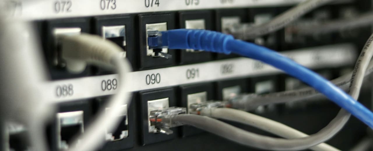 Network cabling in a server cabinet